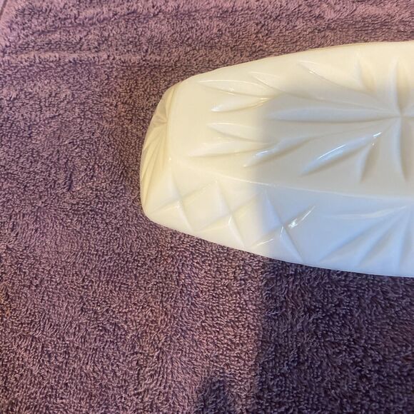 Vintage Milk‎ Glass  Butter Dish Grape Pattern BEADED EDGE HEAVY - Picture 5 of 5